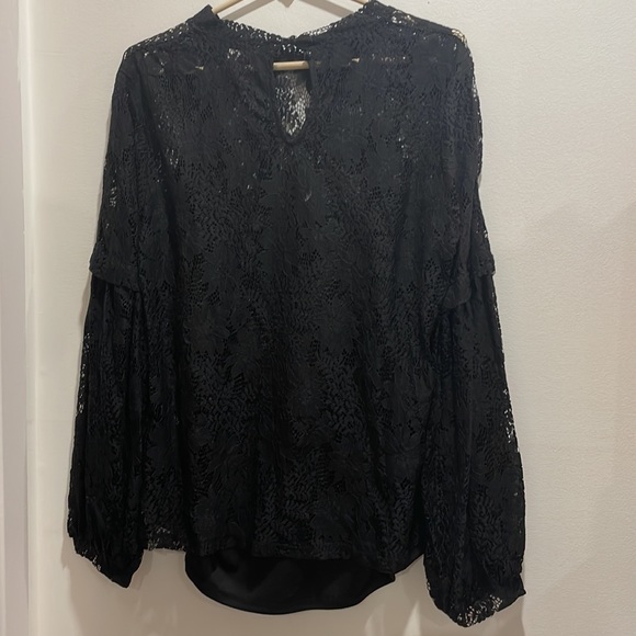 Tops - Picture 2 of 2